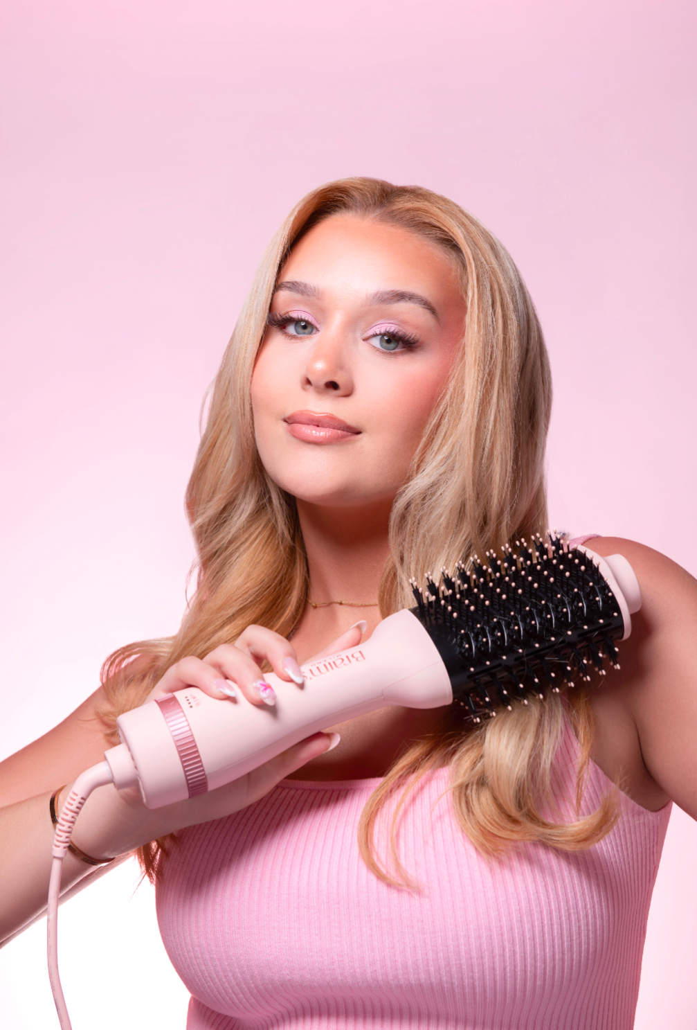 Brosse Coiffante 4-en-1 Séchage, Lissage & Volume Révolutionnaires